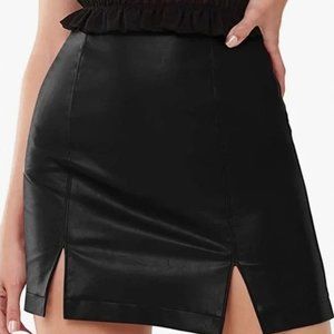 NWT Mangopop Faux Leather Mini Skirt